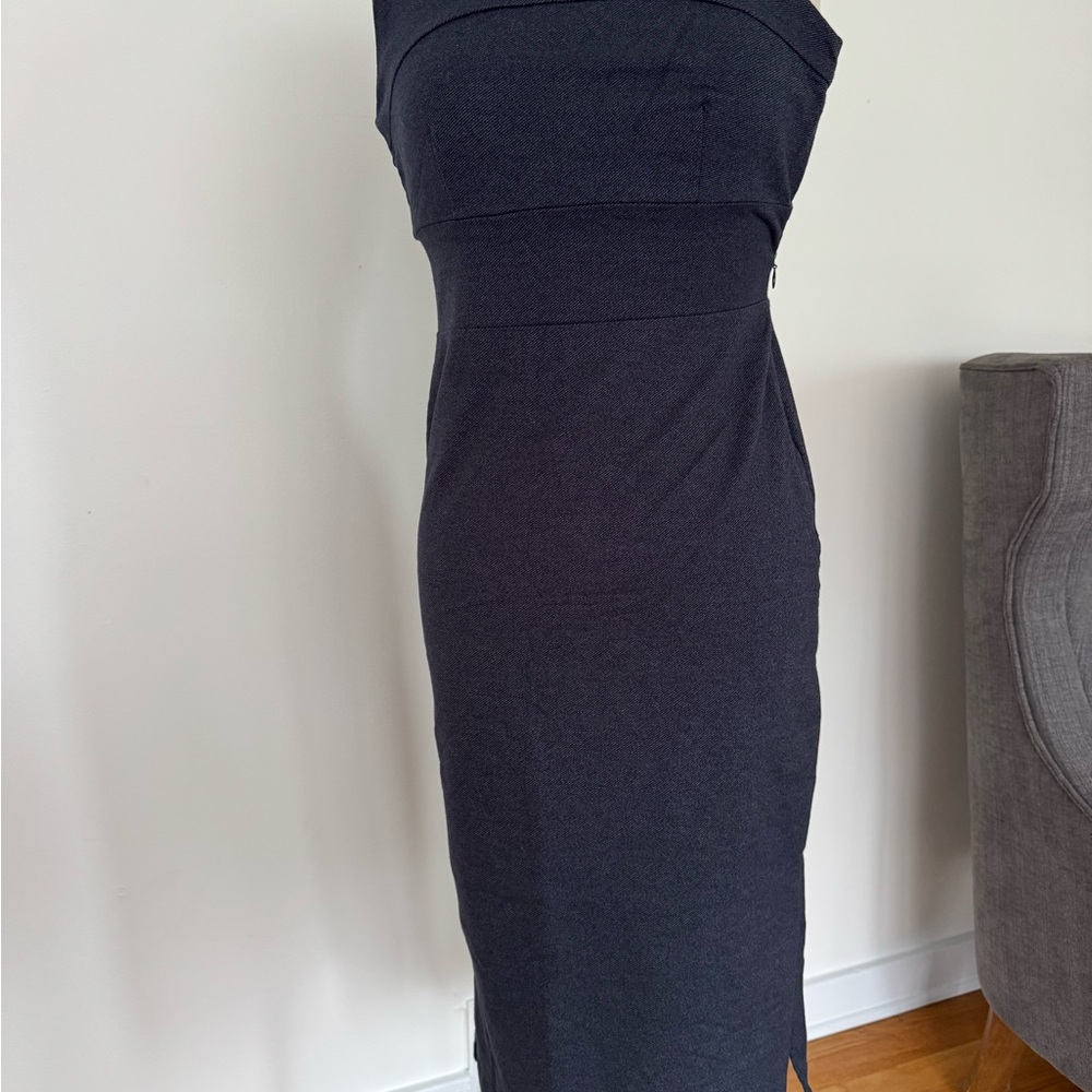 Elegant Black Sleeveless Dress